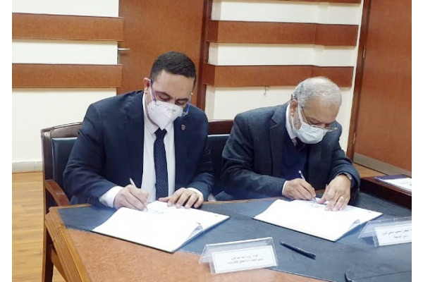 A joint cooperation between Arab Industrialization and Pharos University